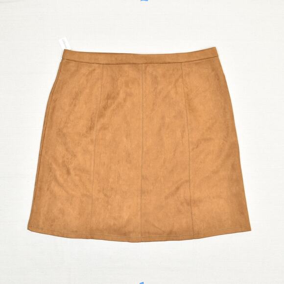NEW Retrology Women's A Line Button Faux Suede Skirt Polyester Brown Size 2X - Picture 3 of 8